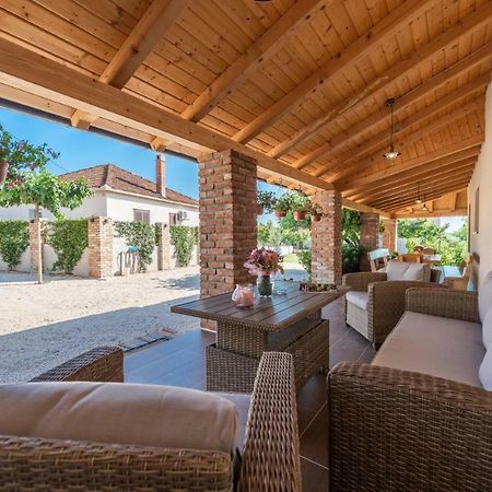 Debeljak Villa Navita Augustinus With Pool מראה חיצוני תמונה