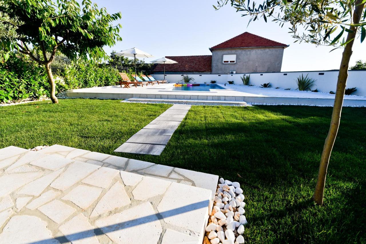 Debeljak Villa Navita Augustinus With Pool מראה חיצוני תמונה