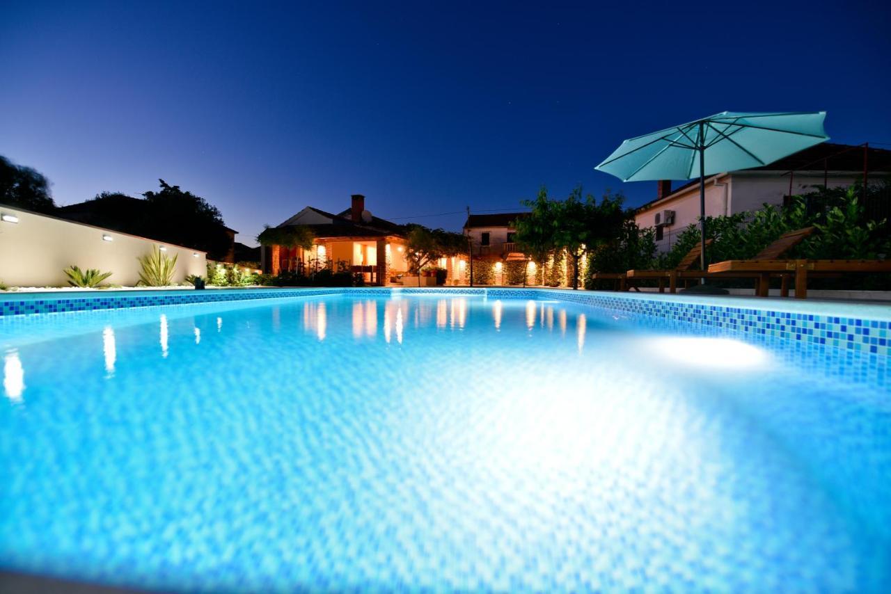Debeljak Villa Navita Augustinus With Pool מראה חיצוני תמונה
